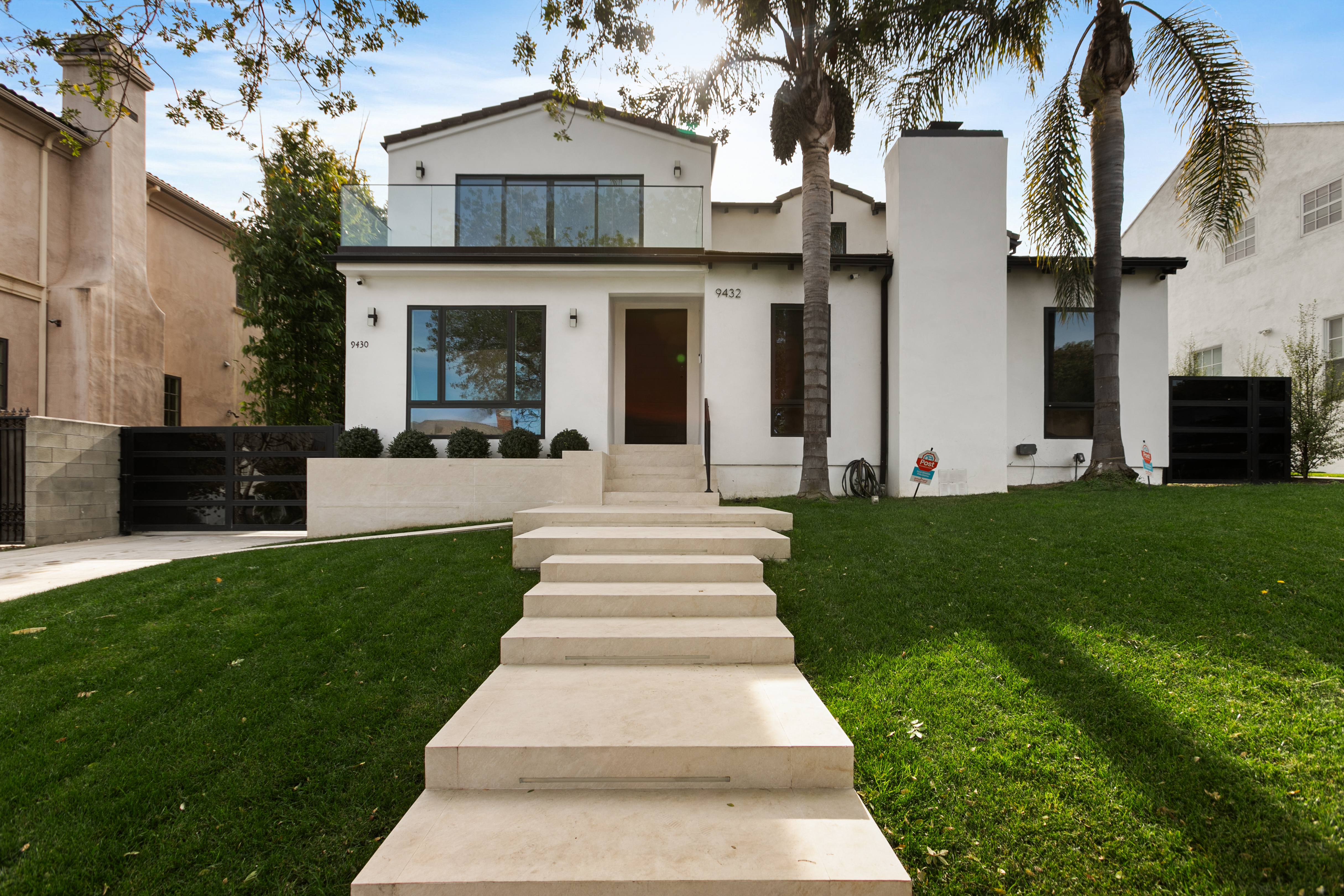 9432 Oakmore Rd exterior — luxury rental Los Angeles 90035 photo 4