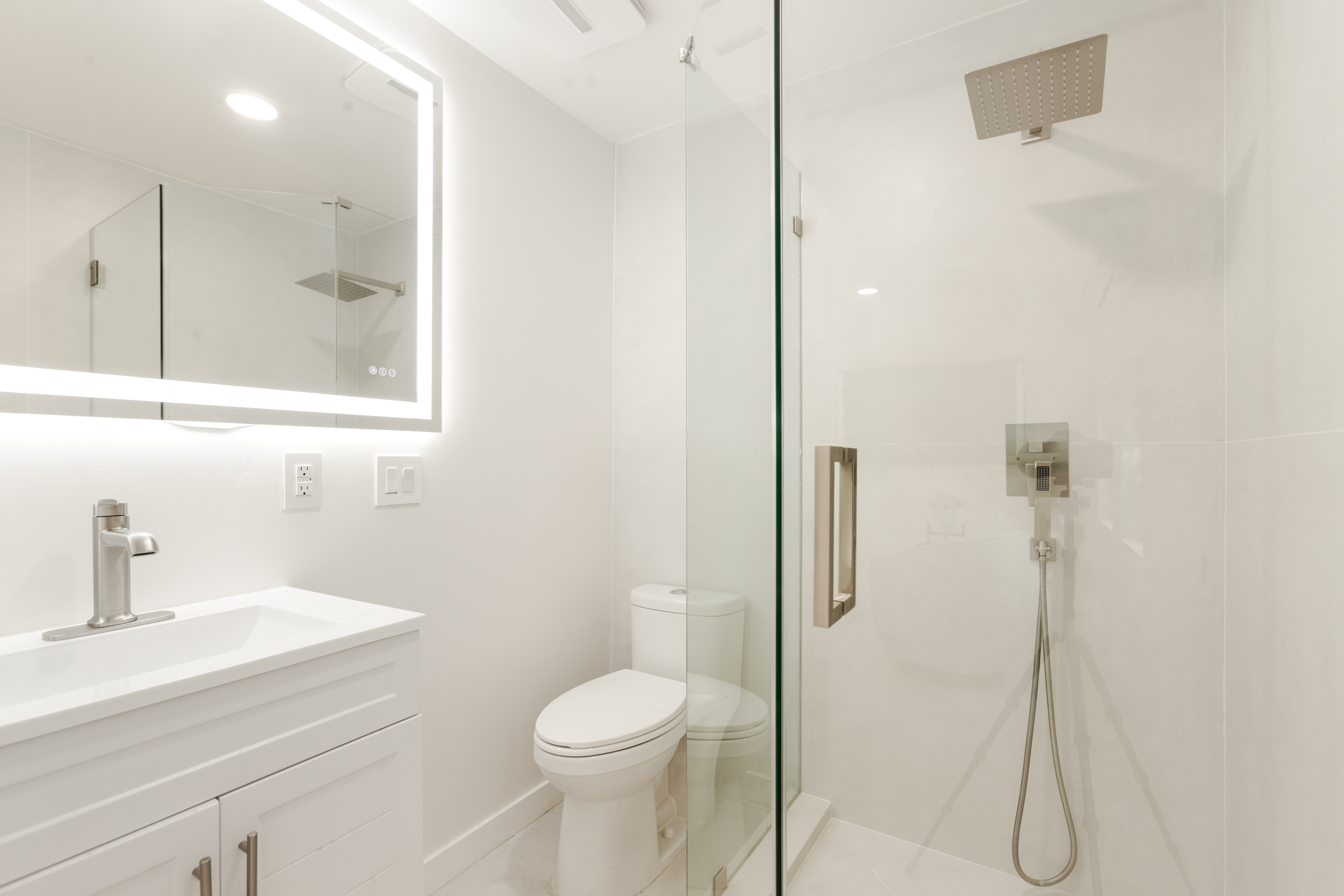 9432 Oakmore Rd guest house — luxury rental Los Angeles 90035 photo 6