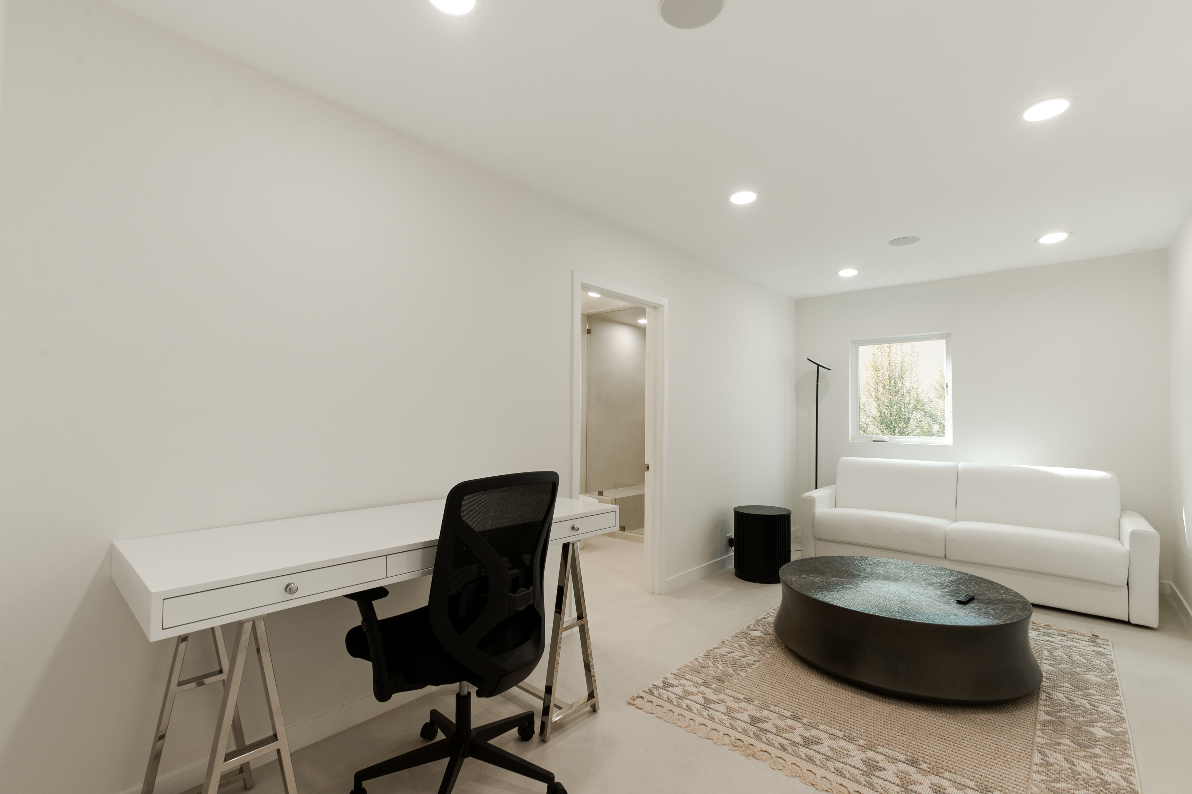 9432 Oakmore Rd office / den — luxury rental Los Angeles 90035 photo 2
